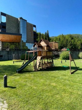 Гостиница Lux Garden Hotel   Азуга